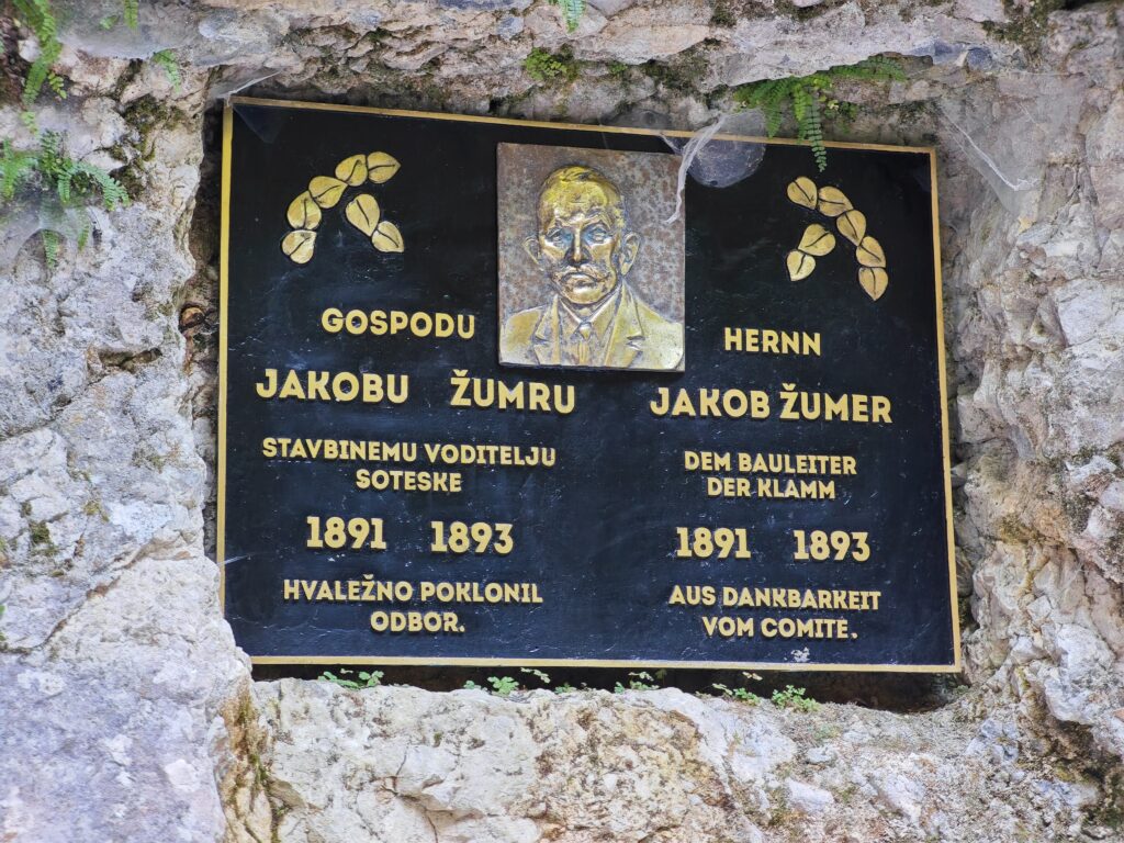 Gedenktafel an die Erschließer der Vintgar Klamm